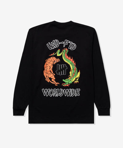UNDEFEATED FA24 EAST VS WEST L/S TEE