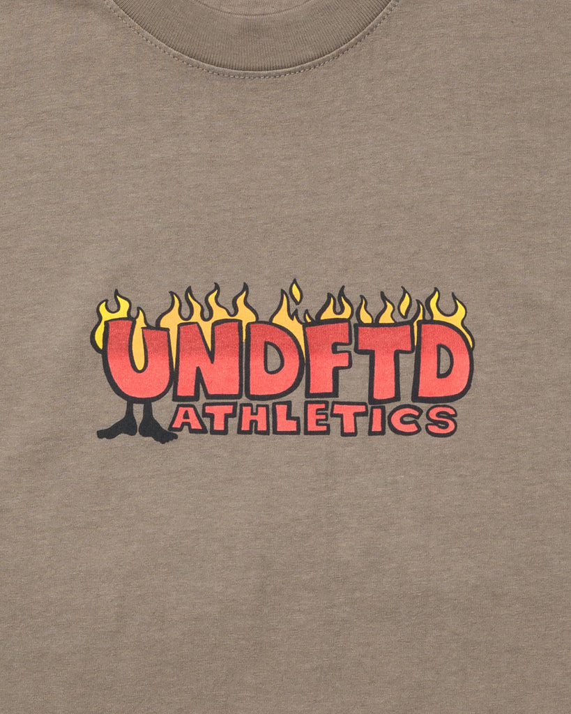 UNDEFEATED HELL ON WHEELS S/S TEE