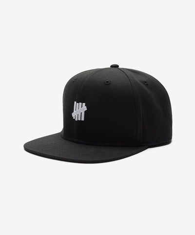 UNDEFEATED SU24 ICON STRAPBACK CAP