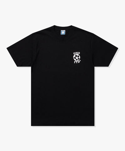 UNDEFEATED SP25 FUTBOL S/S TEE