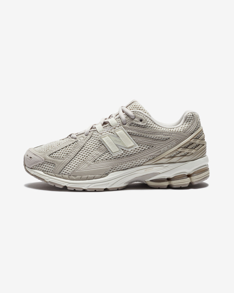 NEW BALANCE M1906RGR - GREY