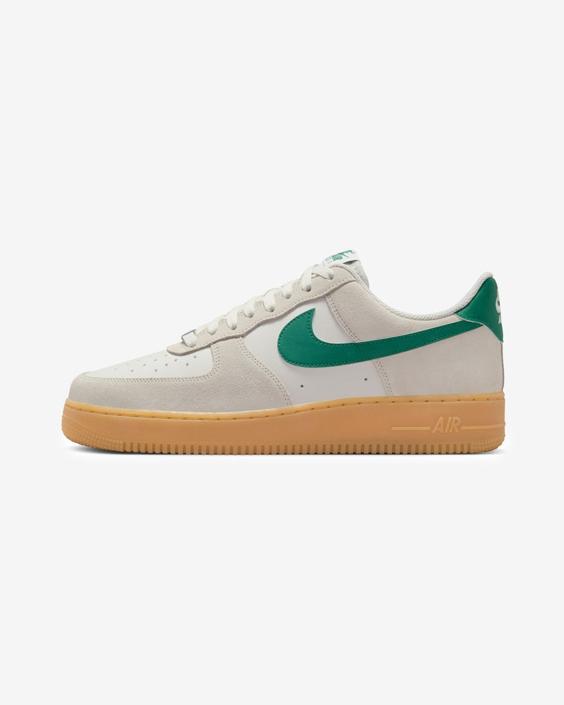 NIKE AIR FORCE 1 '07 LV8 - FQ8714-001