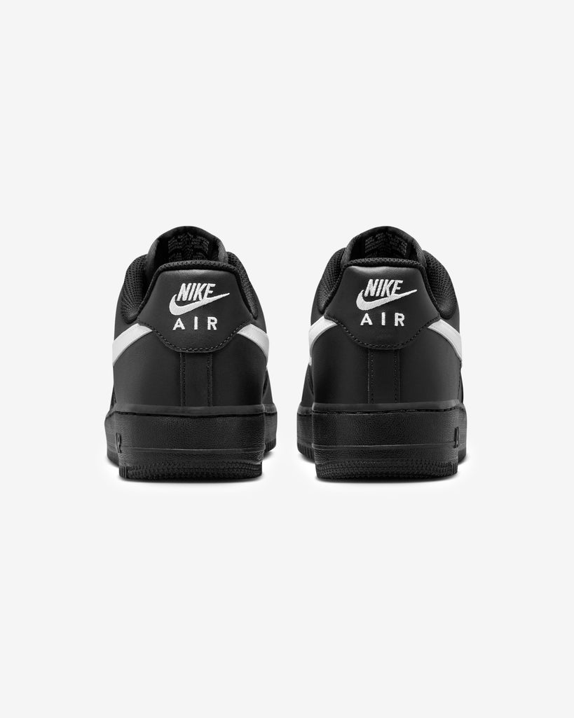 NIKE AIR FORCE 1 '07 - BLACK WHITE