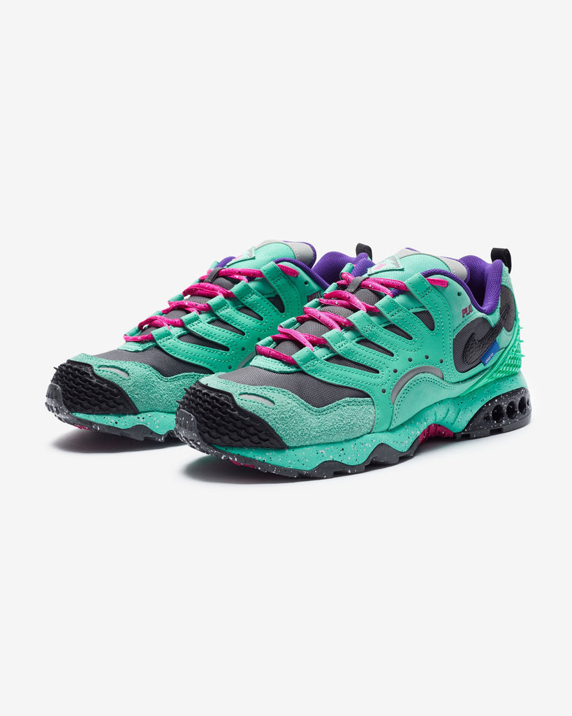 UNDEFEATED NIKE AIR TERRA HUMARA - LIGHT MENTA