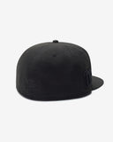 UNDEFEATED X NE MONOCHROME ICON FITTED - BLACK
