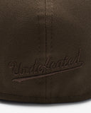 UNDEFEATED X NE MONOCHROME ICON FITTED - BROWN