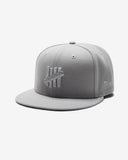 UNDEFEATED X NE MONOCHROME ICON FITTED - MEDIUM-GREY