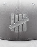 UNDEFEATED X NE MONOCHROME ICON FITTED - MEDIUM-GREY