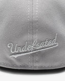 UNDEFEATED X NE MONOCHROME ICON FITTED - MEDIUM-GREY
